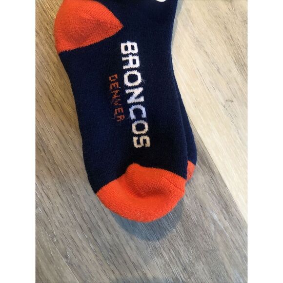 NFL Denver Broncos Reebok Team Logo Adult Crew Socks MD MEN 5-10 W6-11. - Picture 10 of 12